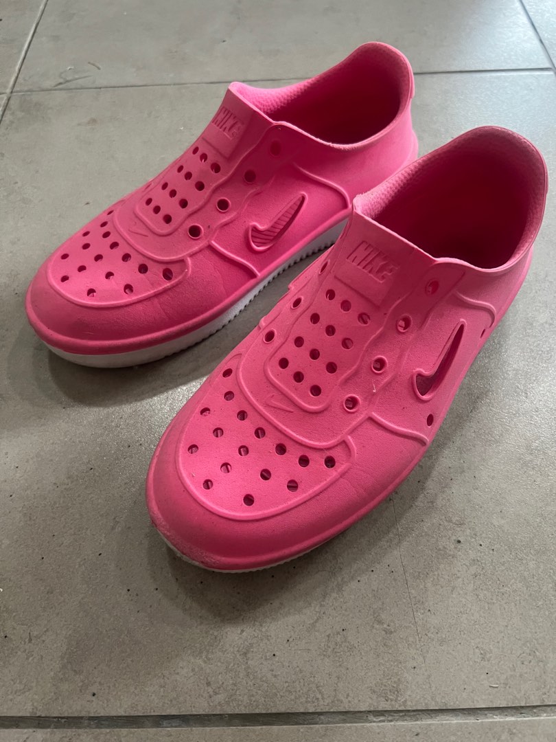 nike black rubber shoes