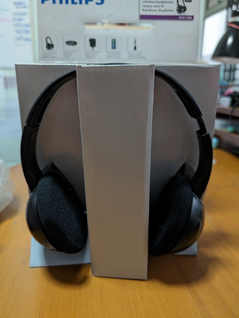 Philips Wireless Headphones with Infrared Transmission, Audio - Main Image