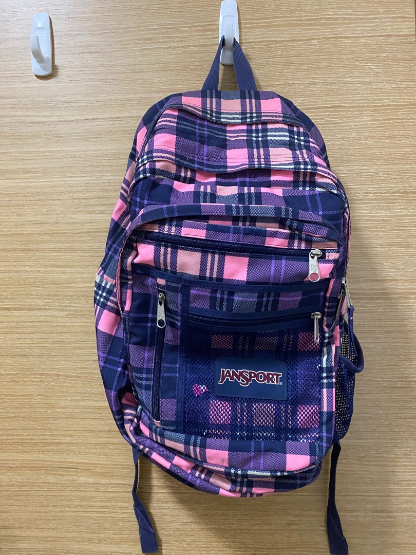 Checkered jansport deals