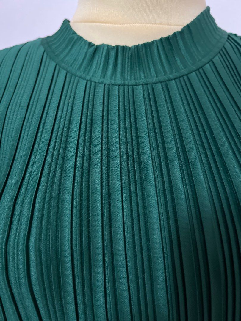 2421 Emerald Green Pleated Skirt Dress