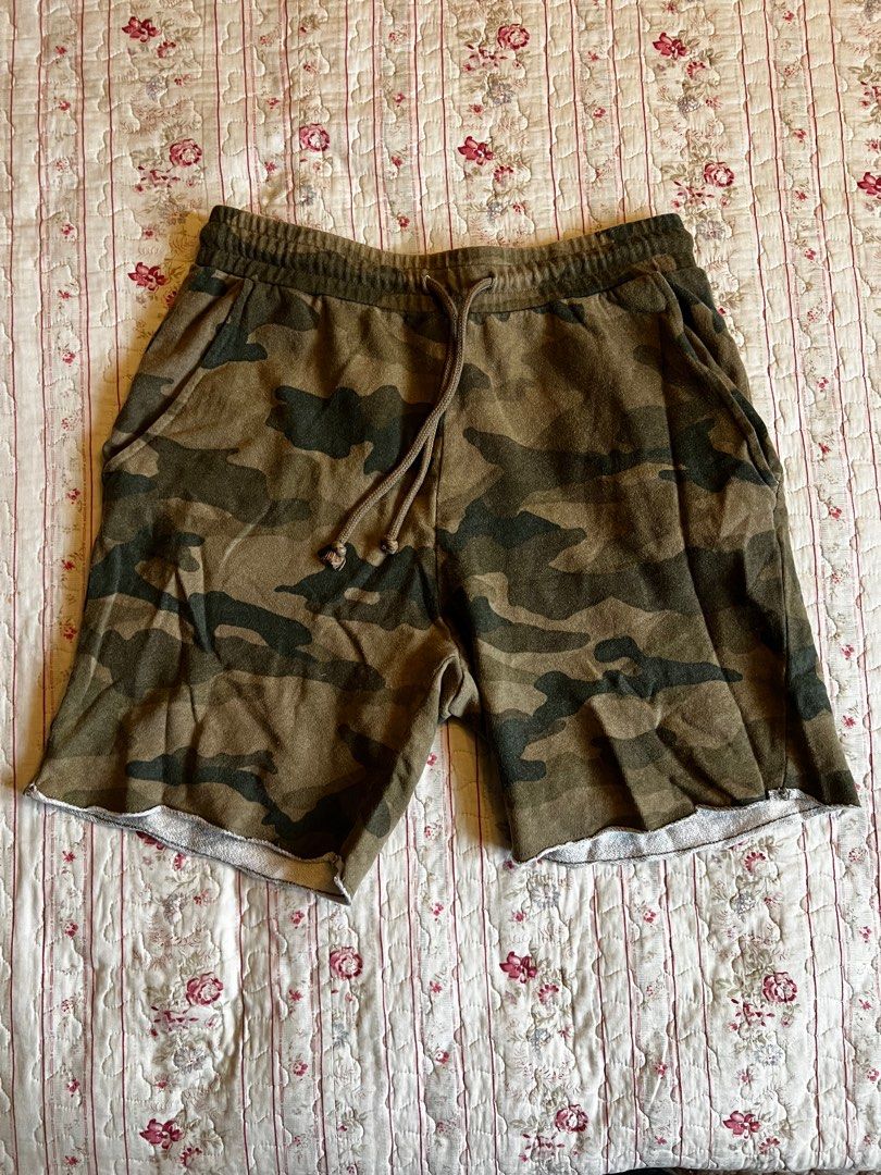 H&m discount camo shorts