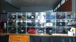 CAP DISPLAY CASE (FRONT DROP MAGNETIC ACRYLIC )
