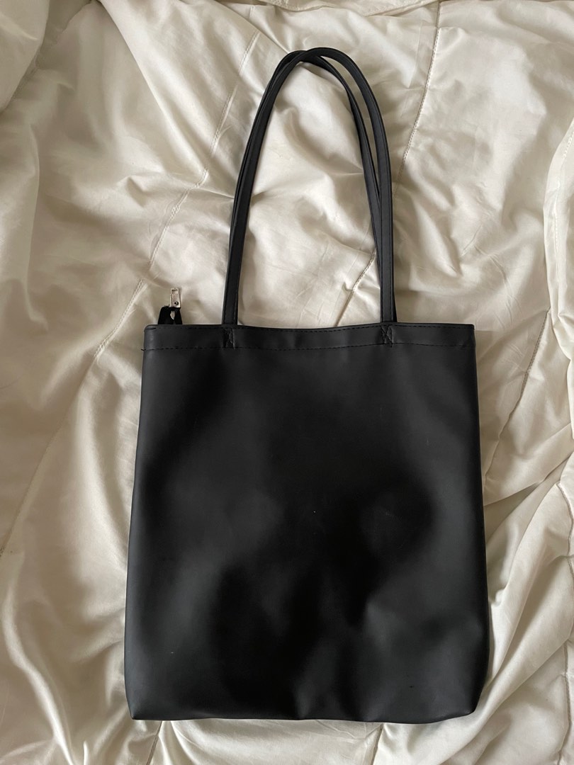 Plain black tote bag with zip best sale