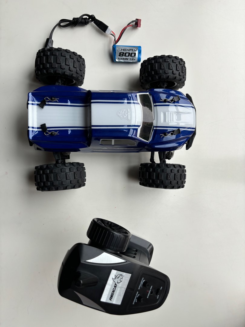 Redcat RC 4WD monster truck Scale 1/16, Hobbies & Toys, Toys & Games on