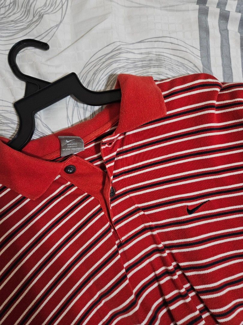 Red and white nike crop top shop