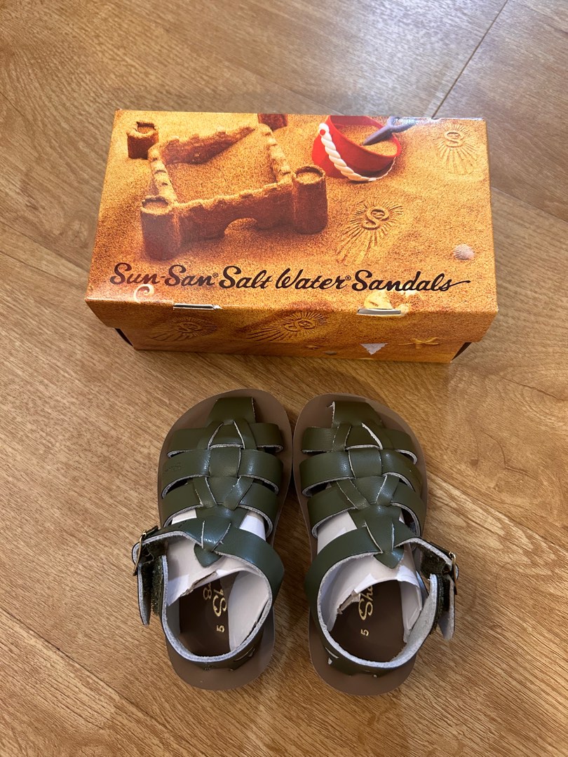 Saltwater outlet shark sandals