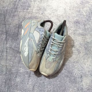 Adidas yeezy outlet 700 harga