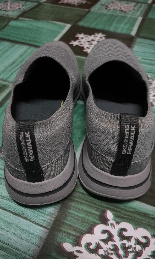 Skechers go walk 2 mens best sale silver