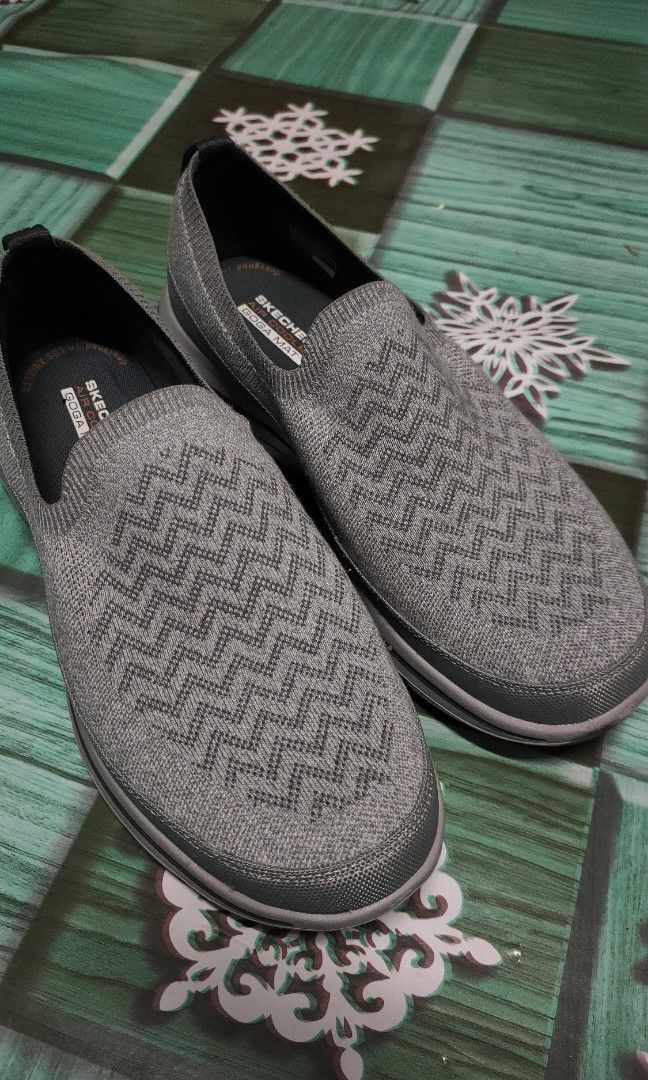 Skechers on the go hot sale mens silver
