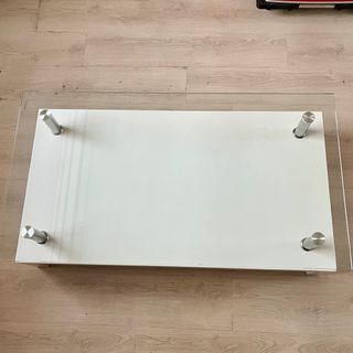[SALE] Tempered glass center table (read)