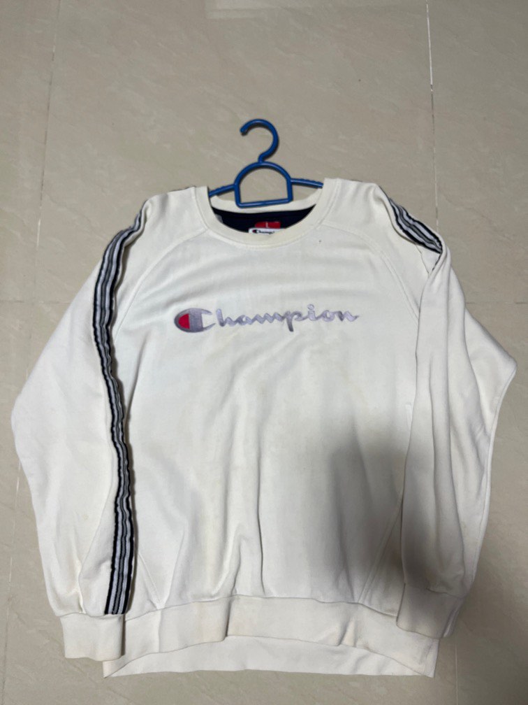 Pullover champions new arrivals