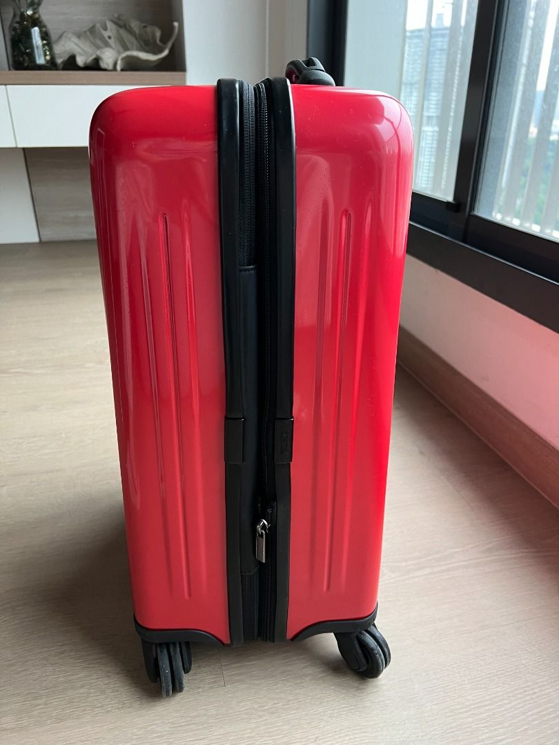 Tumi V3 Expandable Carryon Luggage, Hobbies & Toys, Travel, Luggage on