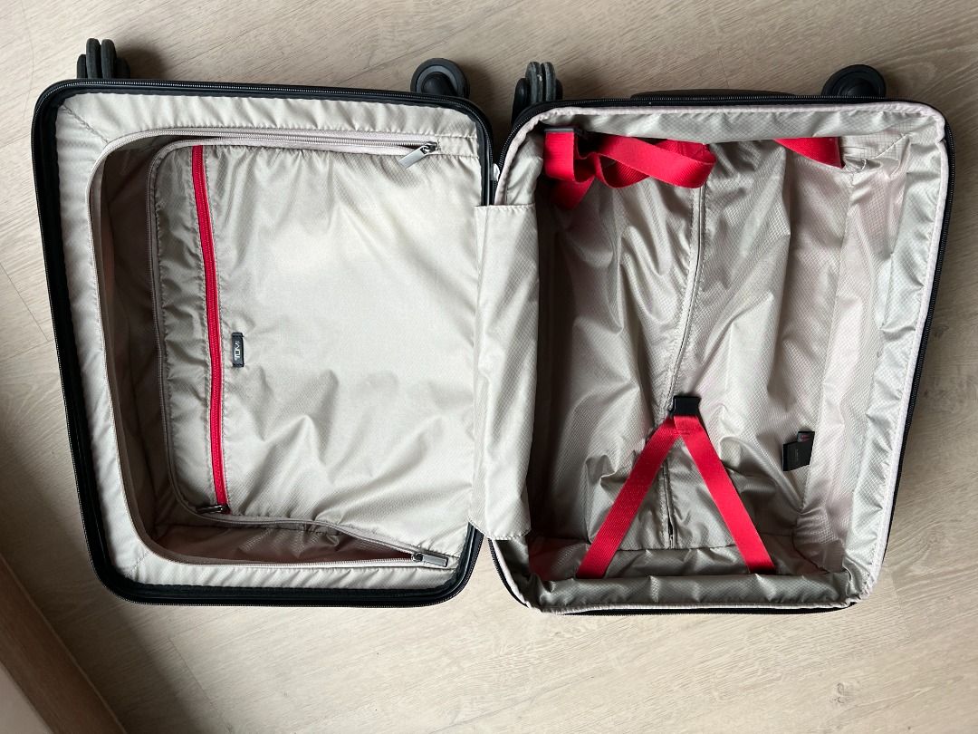 Tumi V3 Expandable Carryon Luggage, Hobbies & Toys, Travel, Luggage on