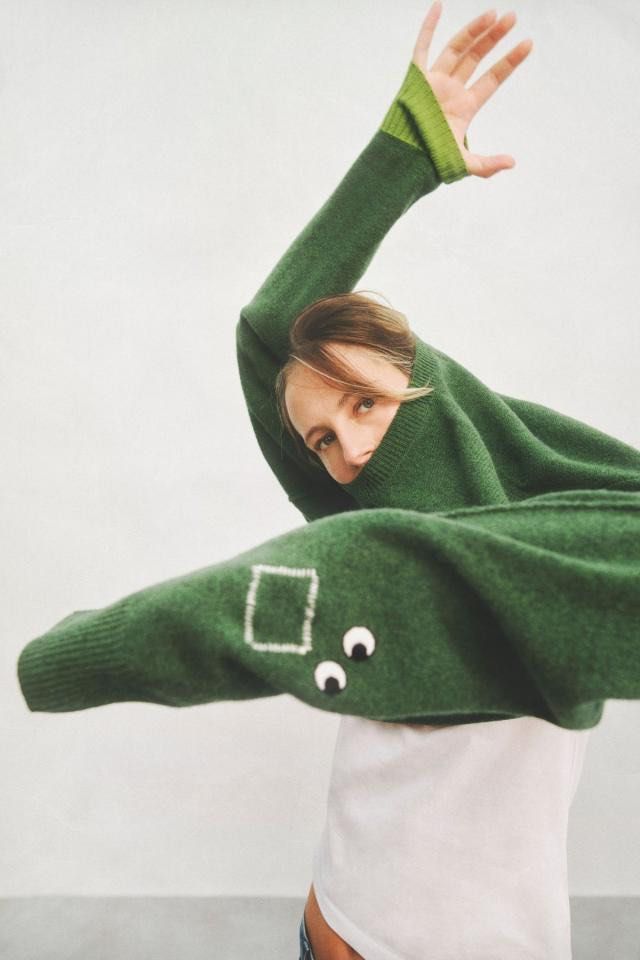 Uniqlo x Anya Hindmarch Green Lambswool Sweater, Women's Fashion