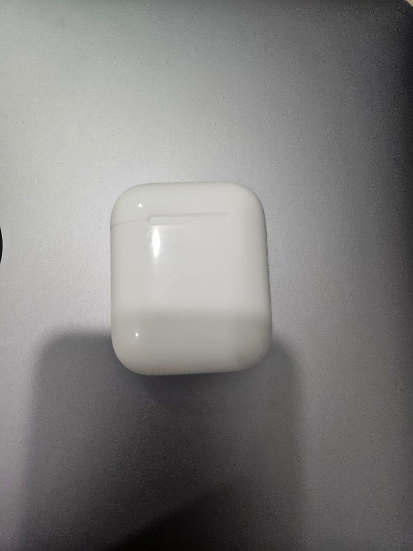 Restored Apple AirPods 2 with Charging Case - White (Refurbished) 