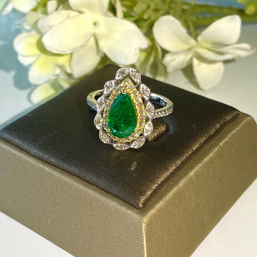 Emerald ring value top