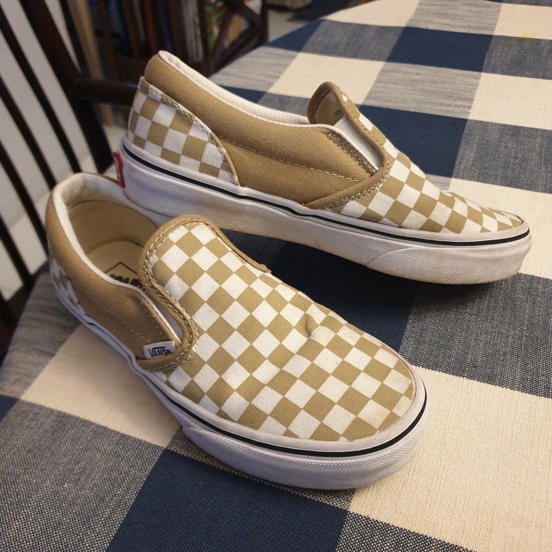 Gold slip on vans hotsell