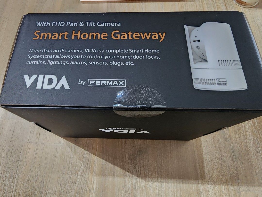 Vida Smart Home Gateway + Yale Zwave Module 2, Furniture & Home Living