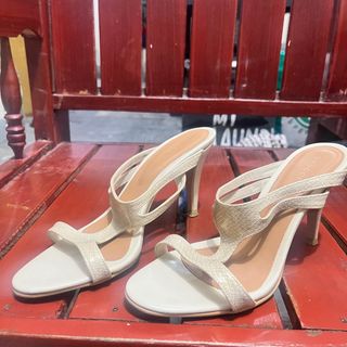 Aerosoles waterbird outlet