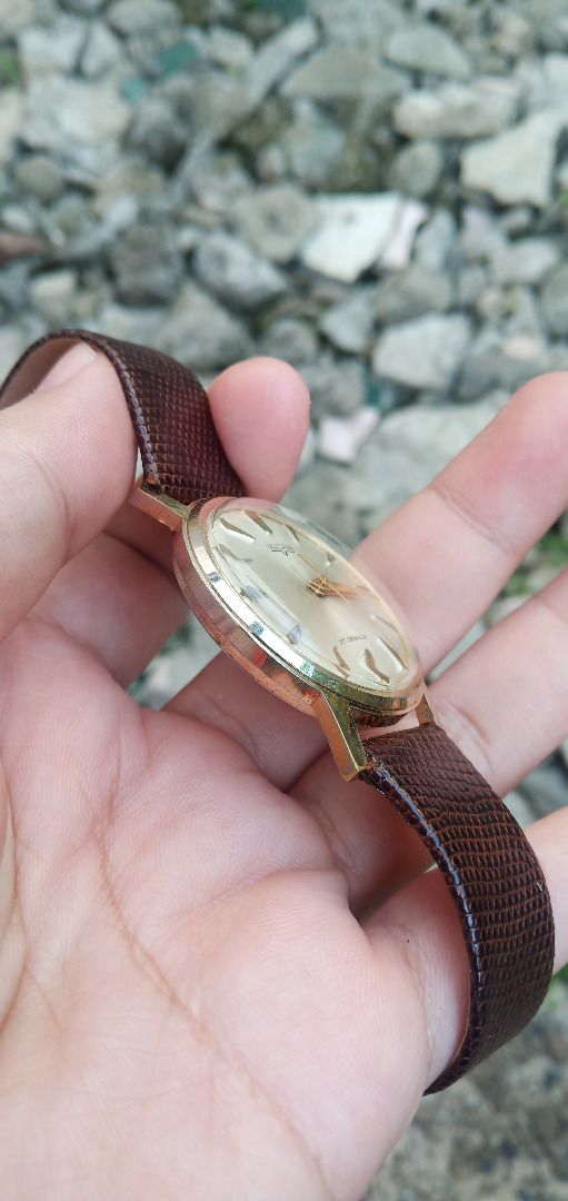 Vulcain vintage watch manual movement (Category: Men's Watches) located in Santa Rosa. Submitted by arca05 (Listing ID 1267683457, Image 3). Description: vintage vulcain watch manual movement 17 jewels 34mm with lizard leather strap watch only santa rosa laguna pwede ipa lalamove thanks.
