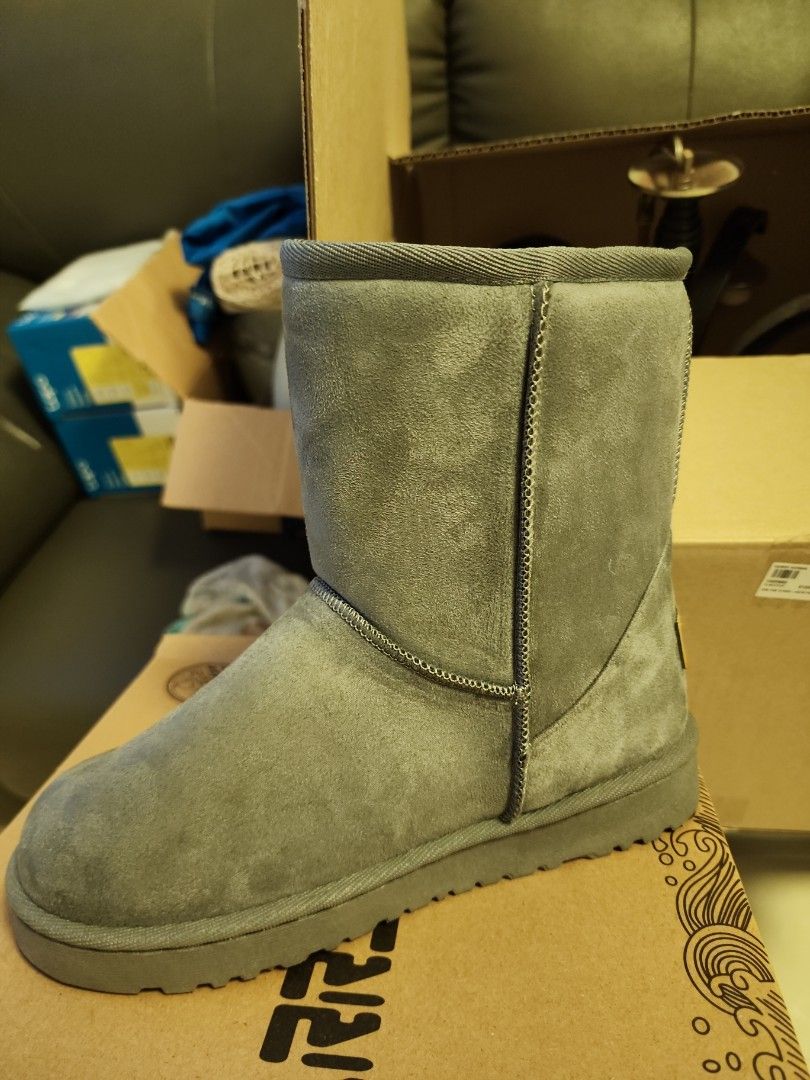 Furry top short boots
