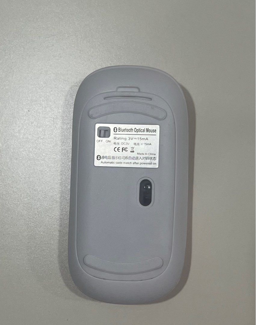 Wireless Mouse (Category: Mouse & Mousepads) located in Singapore. Submitted by jing803 (Listing ID 1277460813, Image 2). Description: Brand New Pink Mouse Never used before.