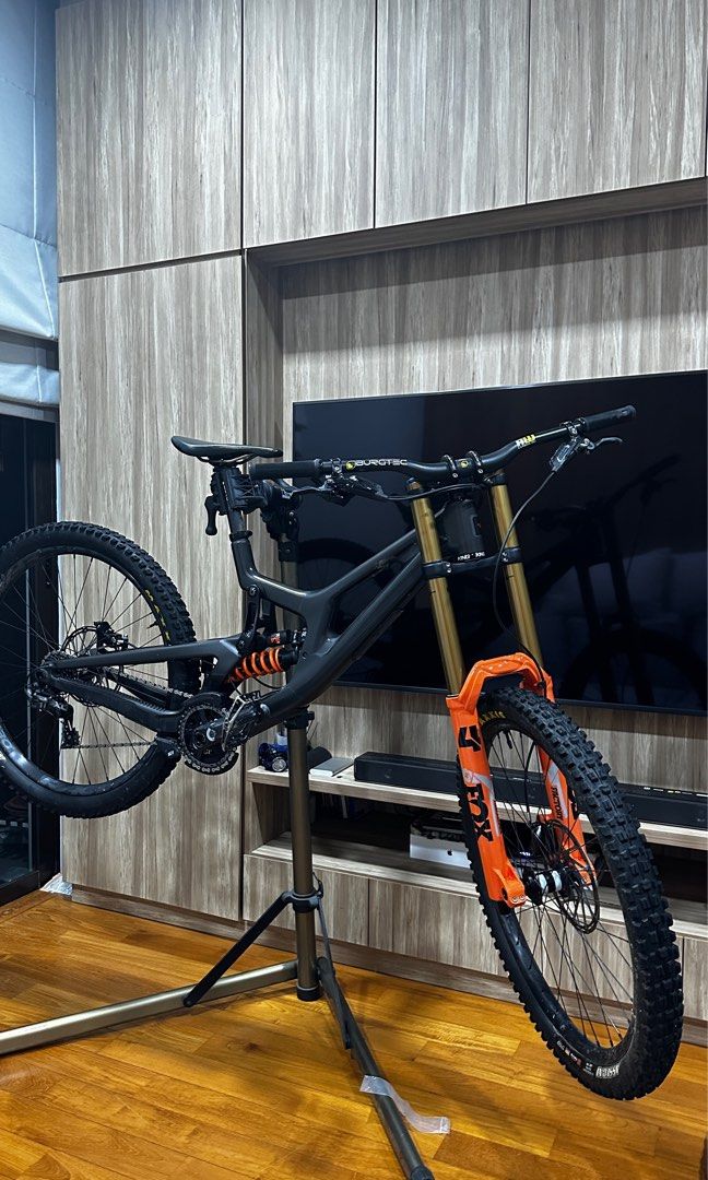 2019 santa hotsell cruz v10