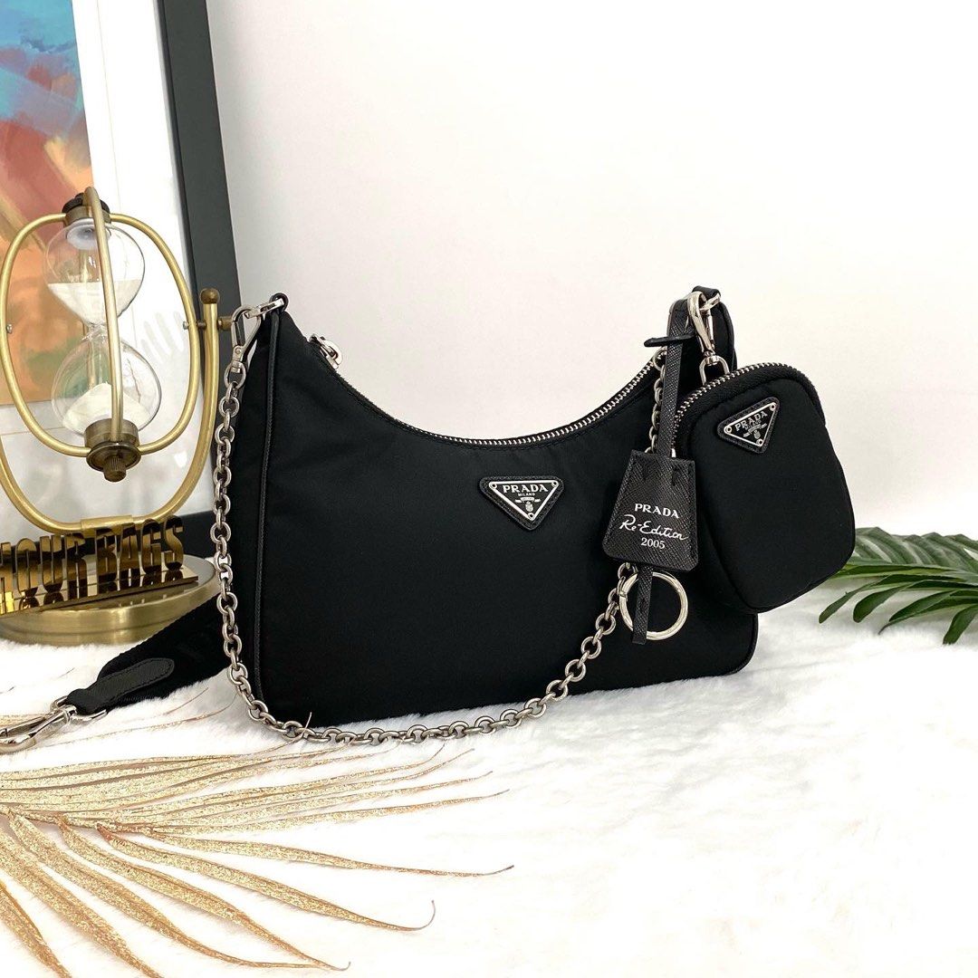 Authentic Prada Black color Nylon Re Edition 2005 Shoulder Bag in SHW