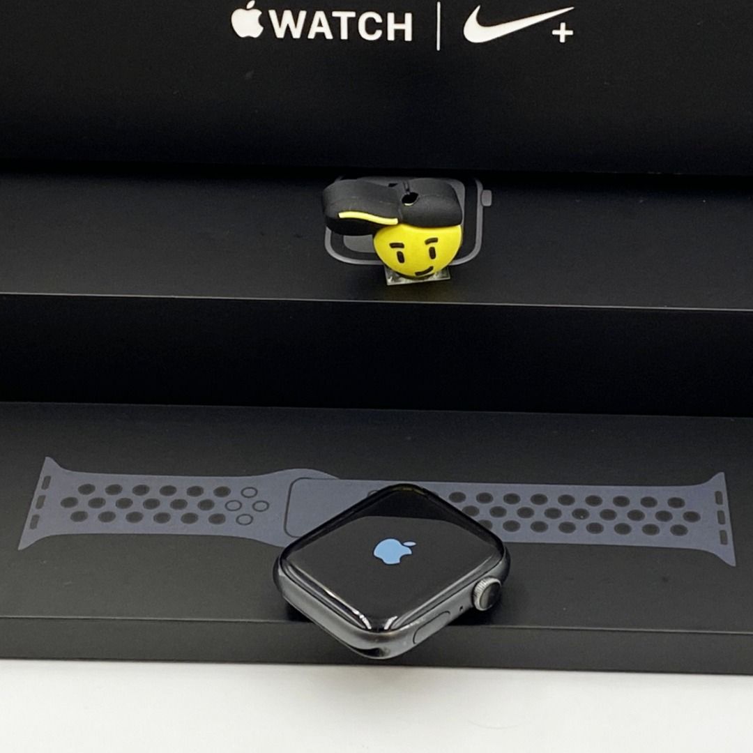 Apple watch 4 44 cellular nike best sale