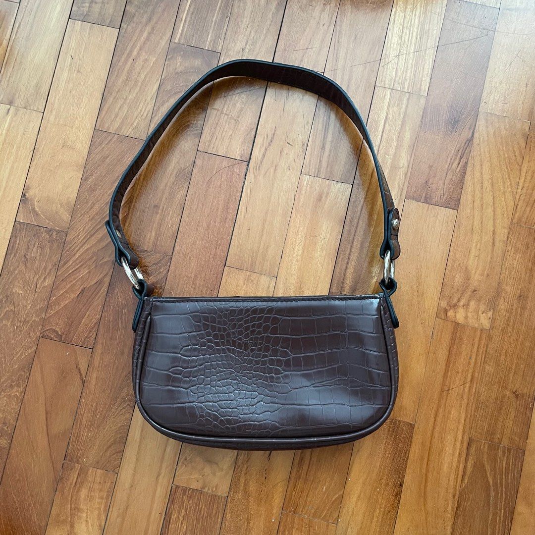 ASOS DESIGN brown croc effect 90s shoulder bag Women s Fashion Bags Wallets Shoulder Bags on Carousell