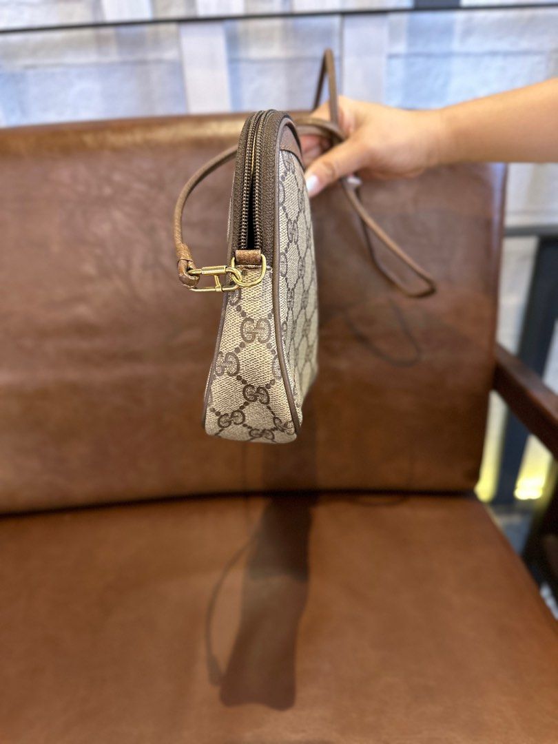 What does the inside of a gucci bag look like store
