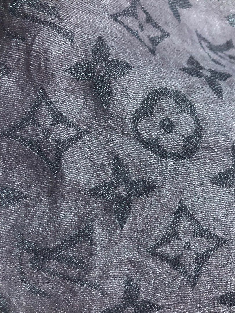 Authentic Louis Vuitton Classic Monogram Shawl (Category: Luxury Accessories) located in Rosario. Submitted by myvinatgepieces (Listing ID 1277719173, Image 1). Description: Authentic Intact Tag No snags/ pinhole Denim Rose Fringe Edges Overall Condition: Excellent Used Condition No Inclusions Measurements: 56” x 56”.