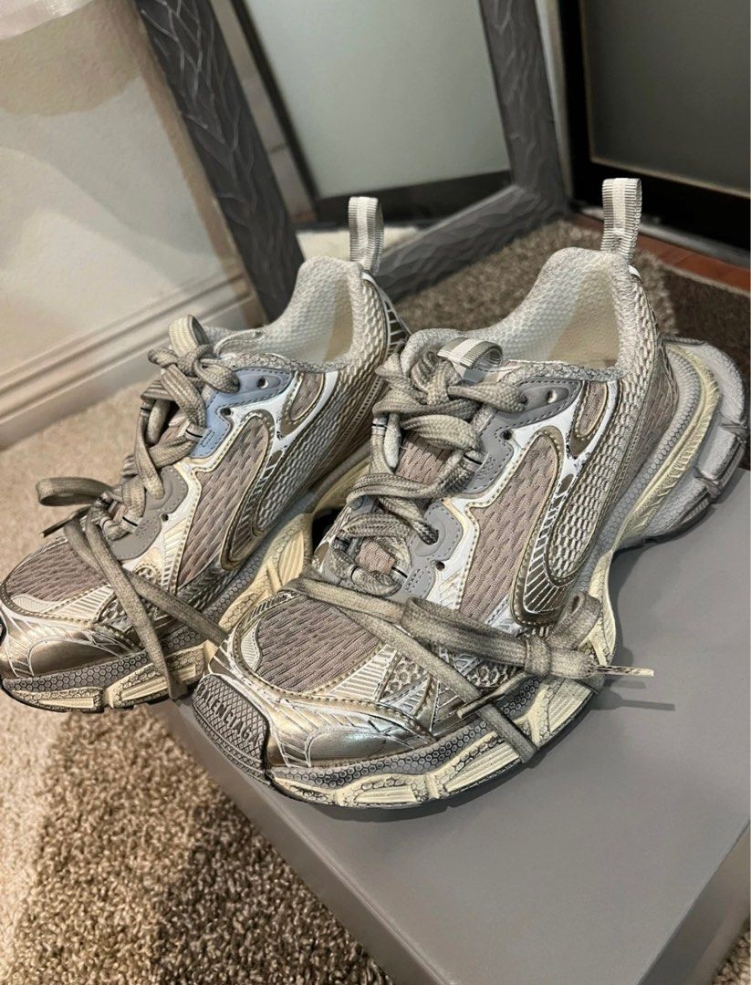 Size sales 38 balenciaga
