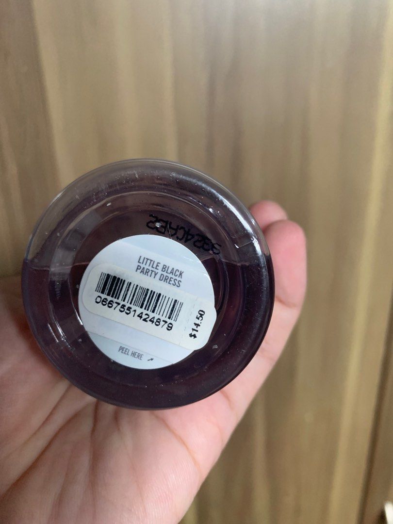 Bath & body works (Category: Fragrance & Deodorants) located in Muntinlupa City. Submitted by djsvc (Listing ID 1277709823, Image 2). Description: Brandnew Picture may vary due to lighting. Mine mines SOLD. No cancellation. No rush shipping & order. NO RETURN, NO EXCHANGE. Payment first policy. MODE OF PAYMENT: online transfer (Gcash) Shipping will be shouldered by the client/customer. (flash express, Gogoxpress, lalamove or grab) .
