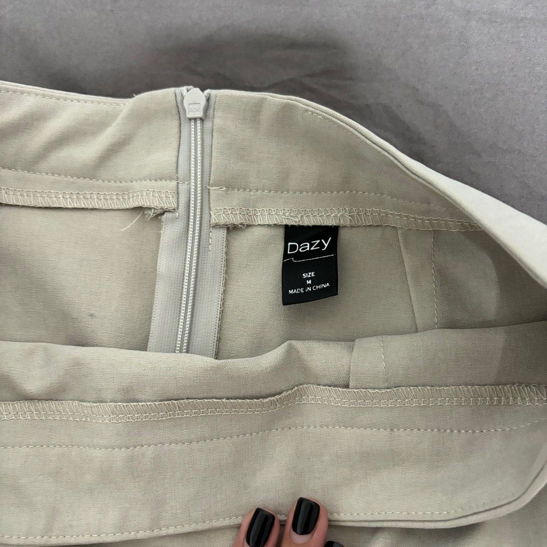 Beige skirt size online 2