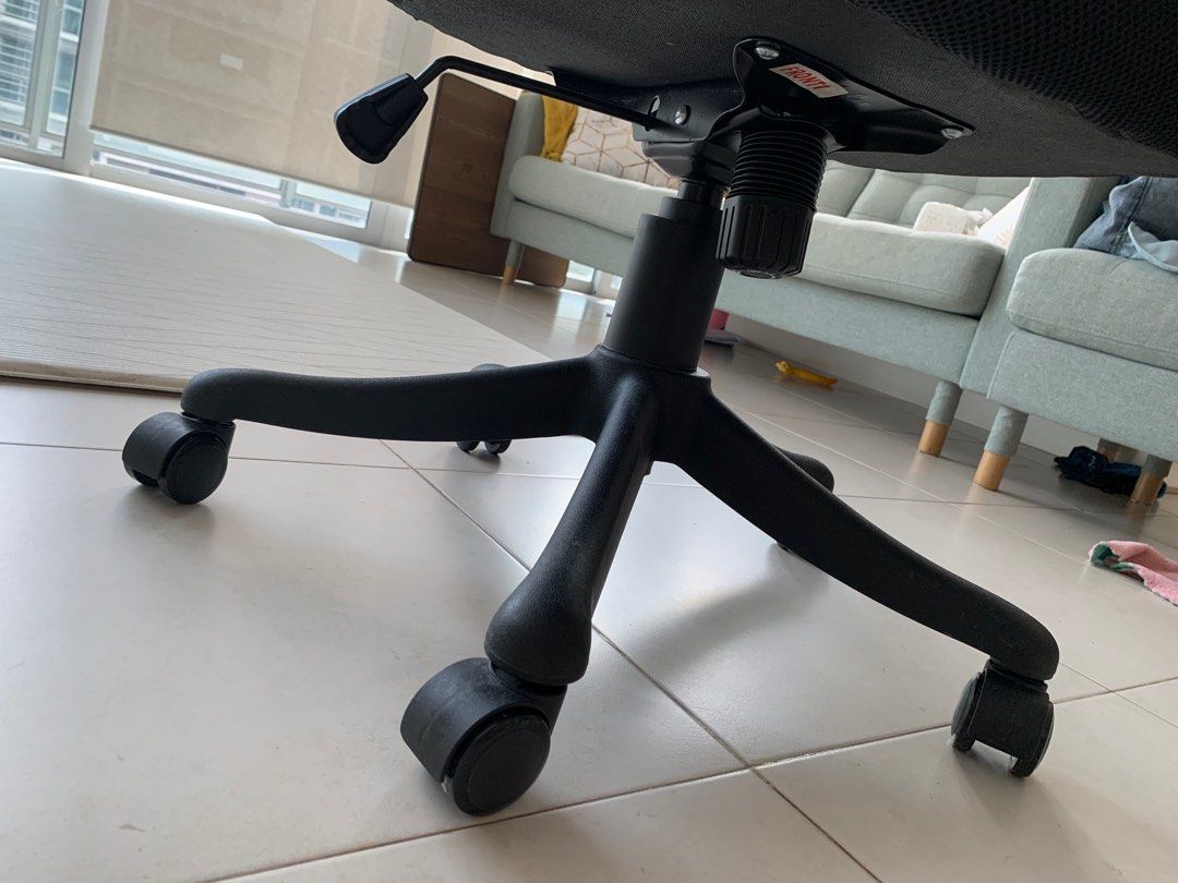 Berlman ergonomic outlet