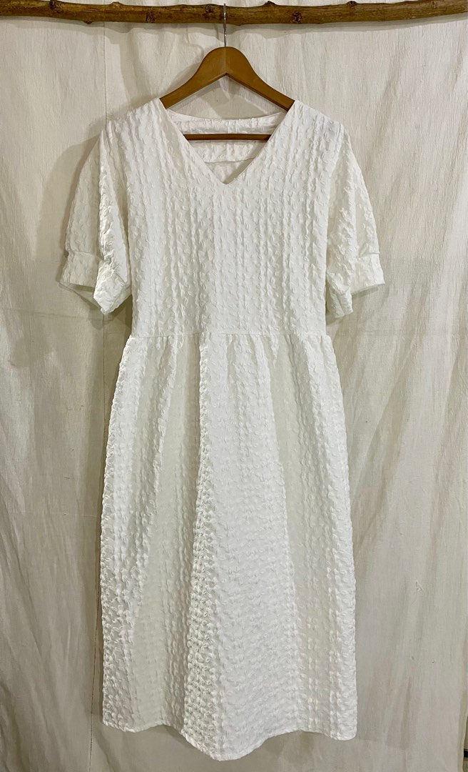Bestida by Dyna Embossed Dress, Women's Fashion, Dresses & Sets ...
