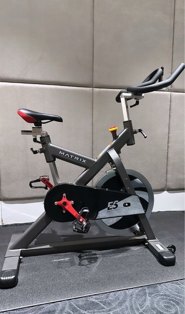 Matrix es cheap indoor cycle