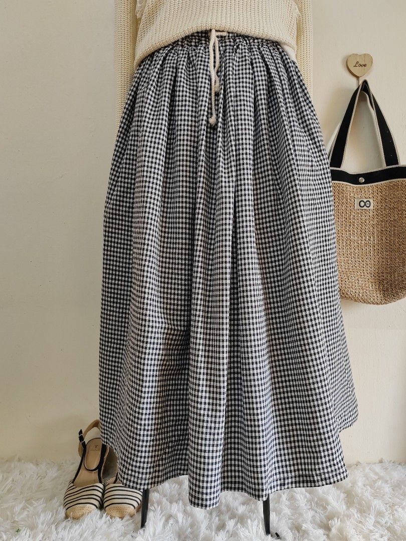 Black and white checkered skirt 08 top