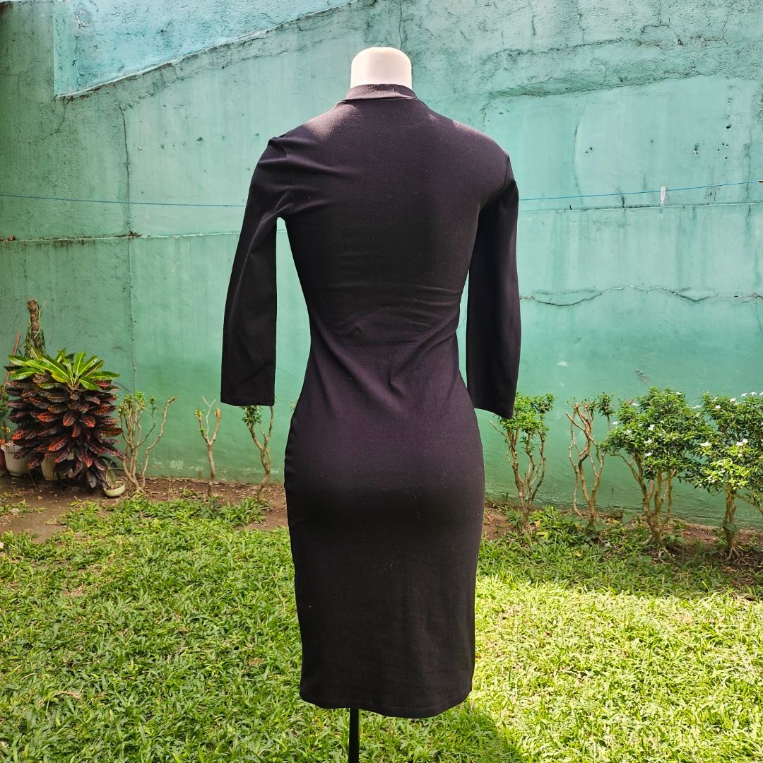 Black Midi Dress (Fixed Price, Pls Read Description) (Category: Dresses) located in Las Pinas. Submitted by cursesandtea (Listing ID 1277708795, Image 2). Description: BRAND: Forever 21 SIZE: M CONDITION: PRELOVED PAYMENT METHODS: Gcash/Paymaya/BPI *No COD for the cost of item. Please read description and check photos. Strictly NO RETURNS. Before placing an order, kindly make sure that you're 100% sure about purchasing the items (from size to con