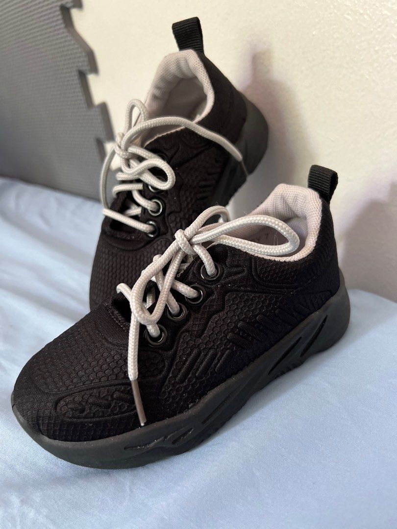 Black Shoes - Toddler Boy (Category: Babies & Kids Fashion) located in Pasig City. Submitted by bashadp (Listing ID 1277656429, Image 1). Description: Bought from SM Department Store Size 7 - 16.5 cm .