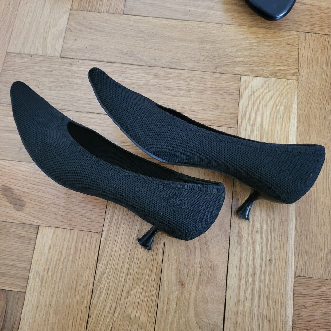 etui na telefon na pasku small marni akcesoria - IetpShops Guatemala - Black  Heeled sandals small Marni