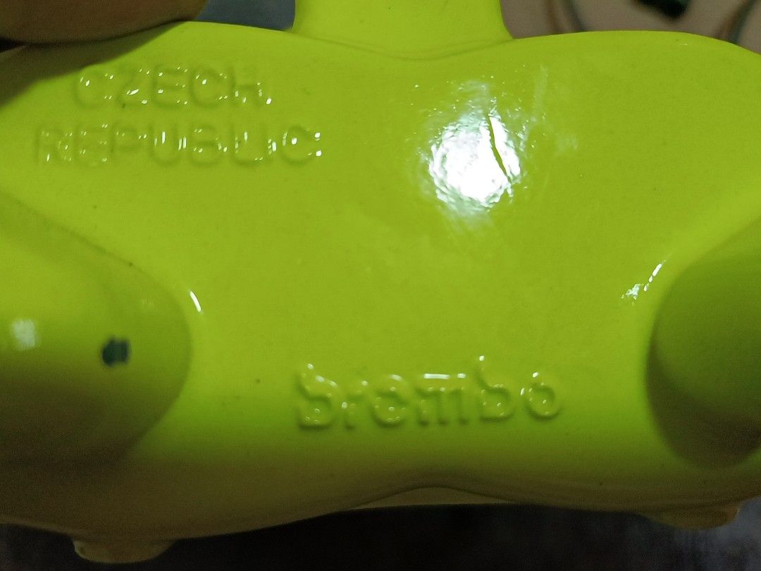 Brembo F50 Authentic caliper for toyota ,Alphard/ vellfile/Estima/Camry