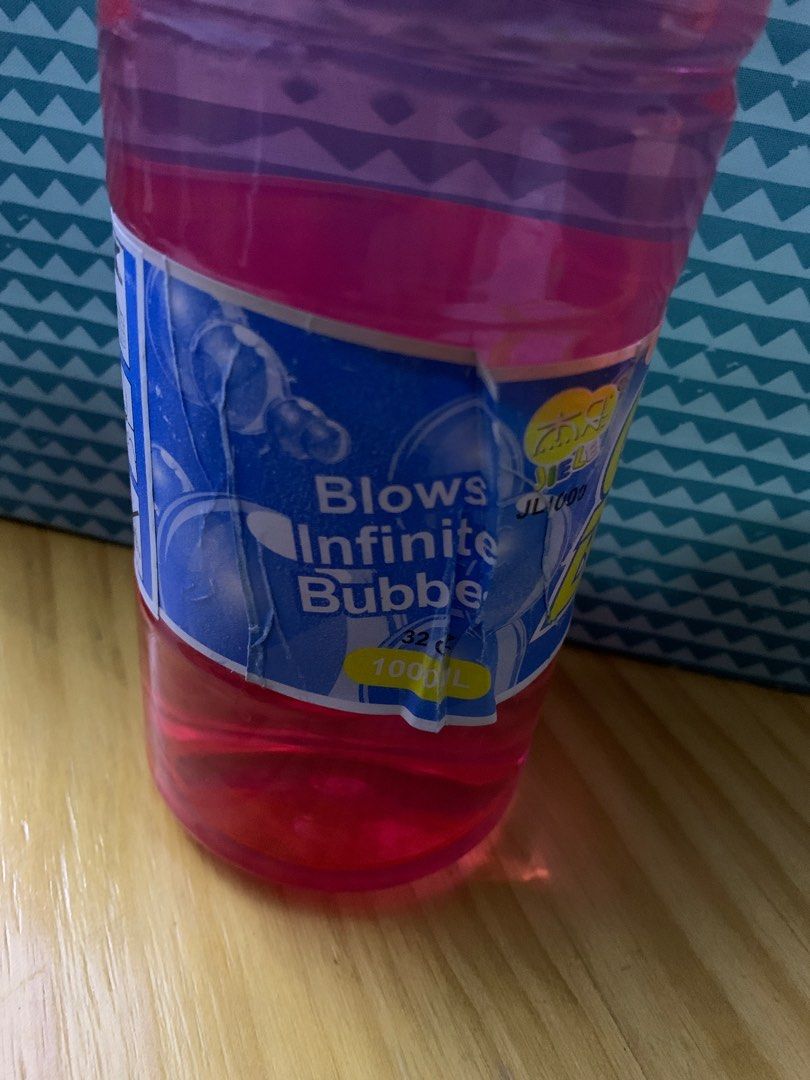 Bubble solution (Category: Occasions & Party Supplies) located in Singapore. Submitted by sylence2009 (Listing ID 1277829355, Image 3). Description: 1000ml bottle solution. Used about 20ml. Self collection only. Pick up from Nee soon camp area, north side, springleaf area. ==== NO MEET UP AT MRT station ====.