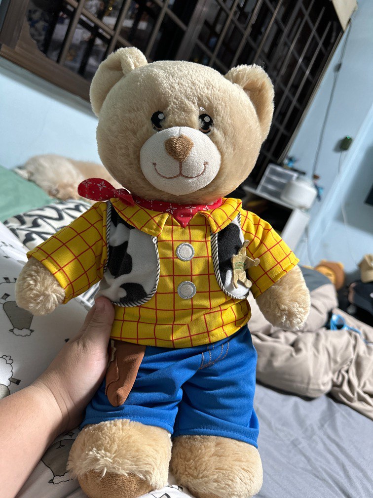 Toy story shop build a bear