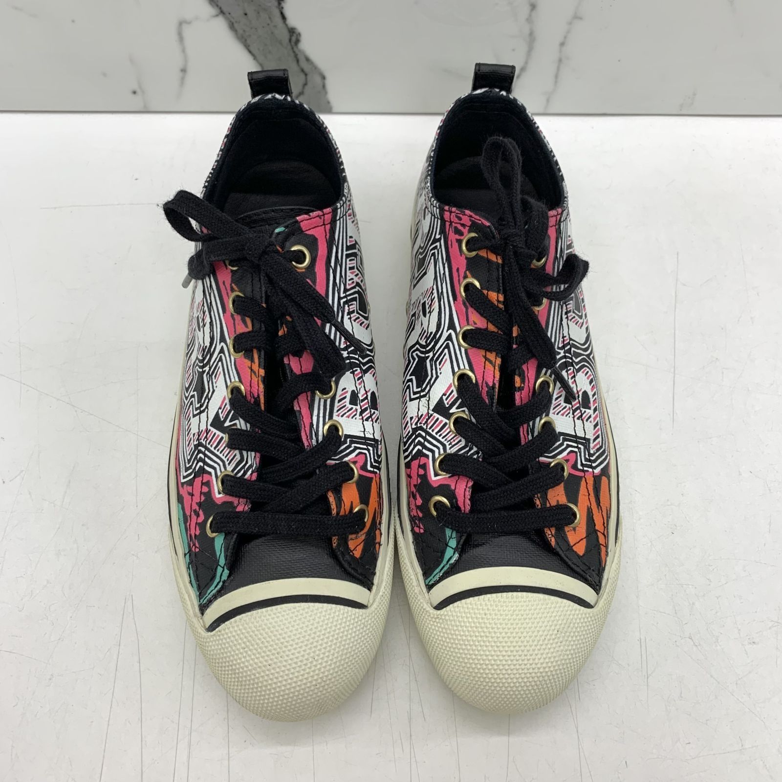 BURBERRY BLACK LOW CUT ART GRAFFITI LOGO 39 SNEAKERS 237045495 AL