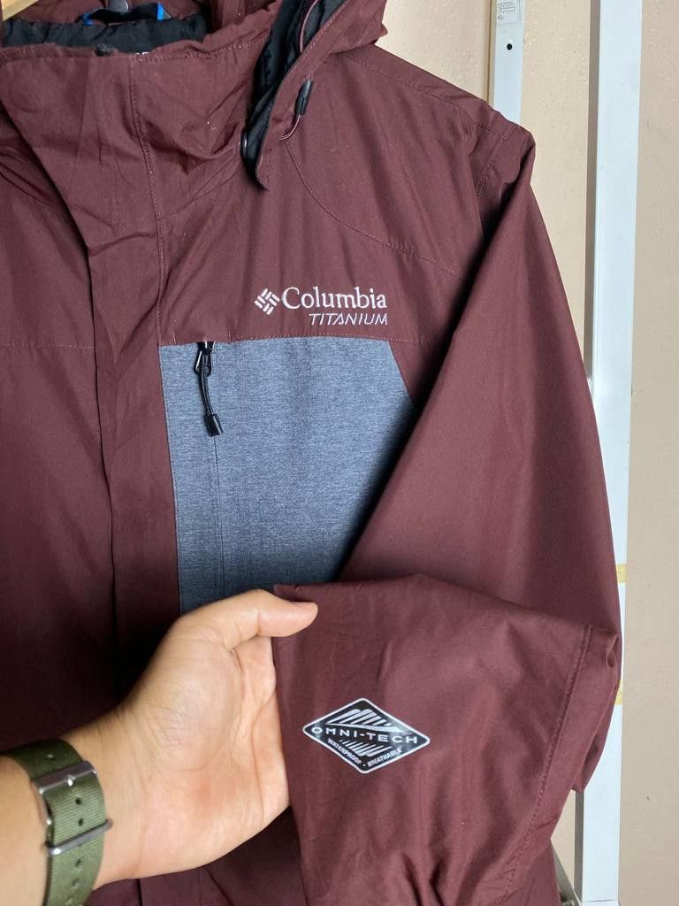 Columbia Titanium Waterproof Hooded Jacket (Pit 21) Omni-Tech