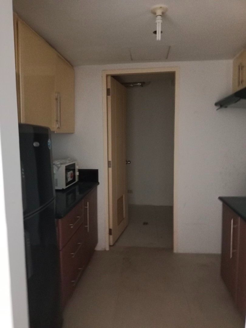 Condominium For Sale in Unit 9J, 9/F, Cluster B, Parkside Villas, Sales