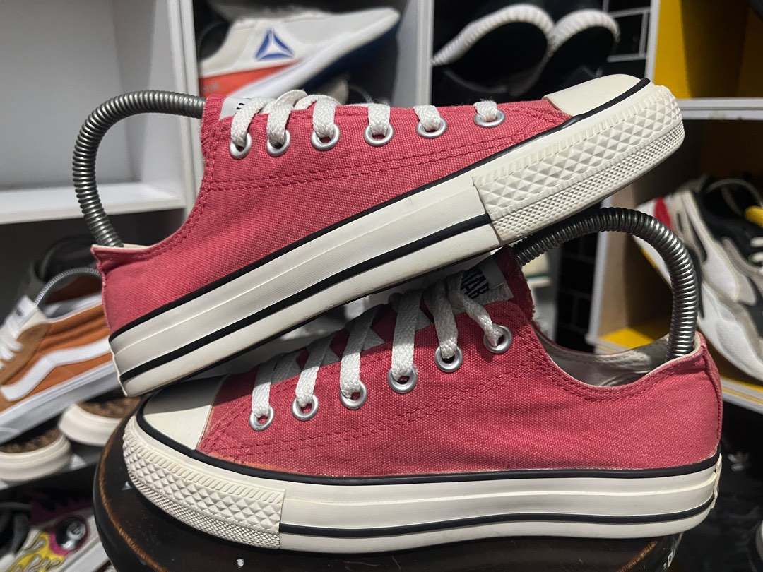 Faded red converse online