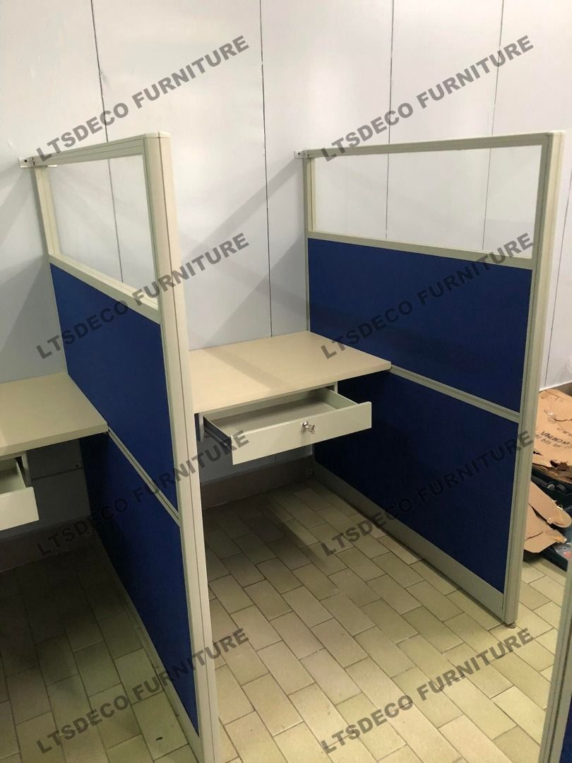 CUBICLE PANEL WITH TABLE OFFICE PARTITIONS, Furniture & Home Living ...